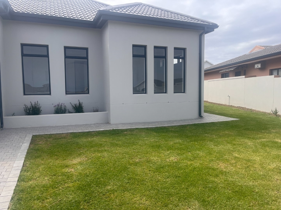 4 Bedroom Property for Sale in Fountains Estate Eastern Cape